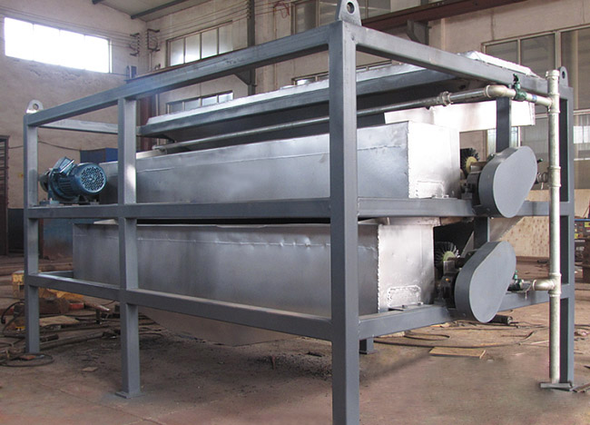 午夜免费看视频